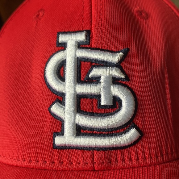 Beautiful St. Louis Cardinals hat - Picture 4 of 5